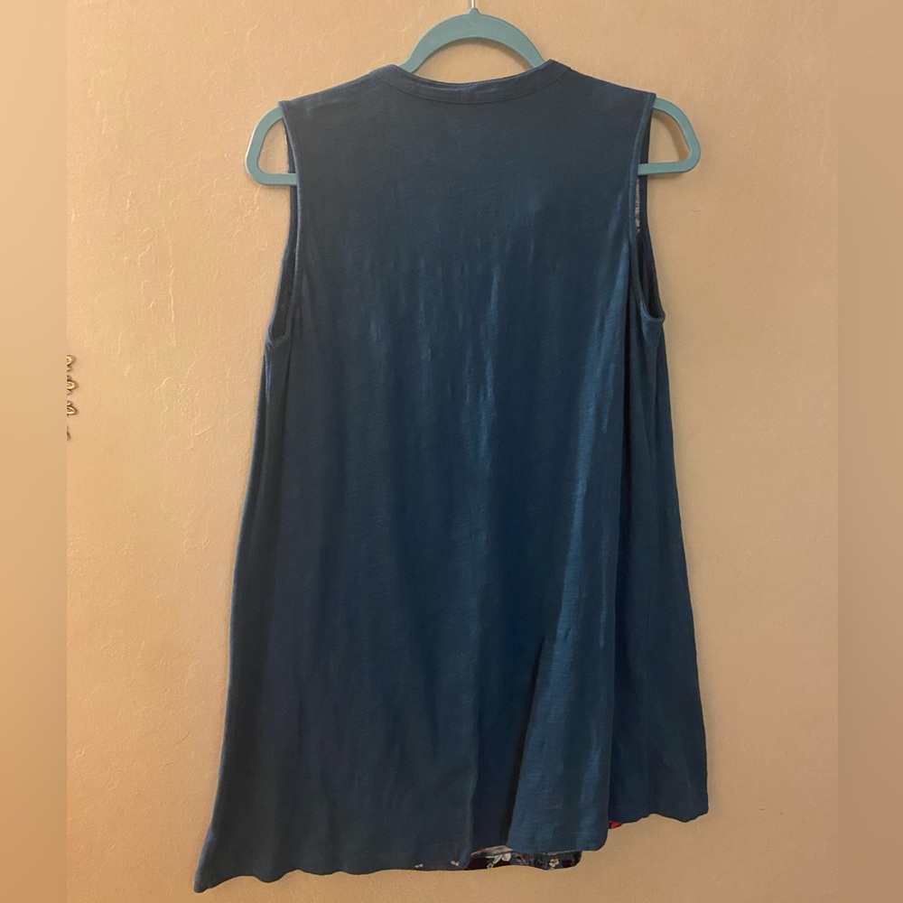 Woman With In Tank Top - Picture 6 of 9